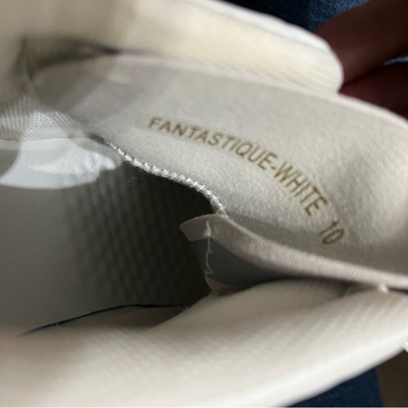 Chic White and Silver Women's Sneakers - Picture 6 of 6